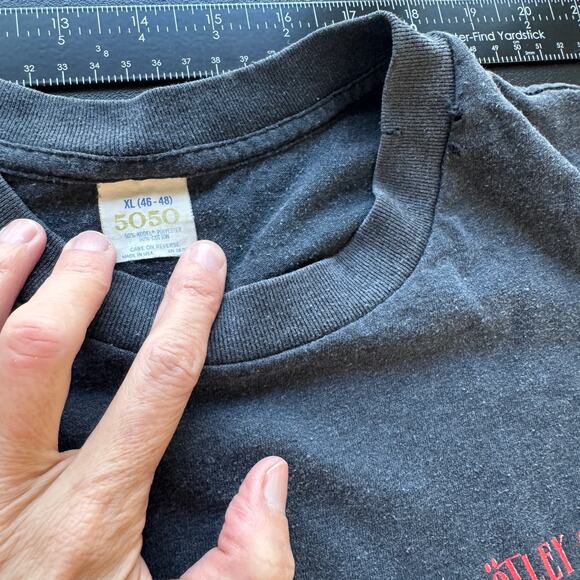 Vintage 1989 Motley Crue Local Crew T-Shirt | Dr. Feelgood Tour | Thrashed - Picture 11 of 16